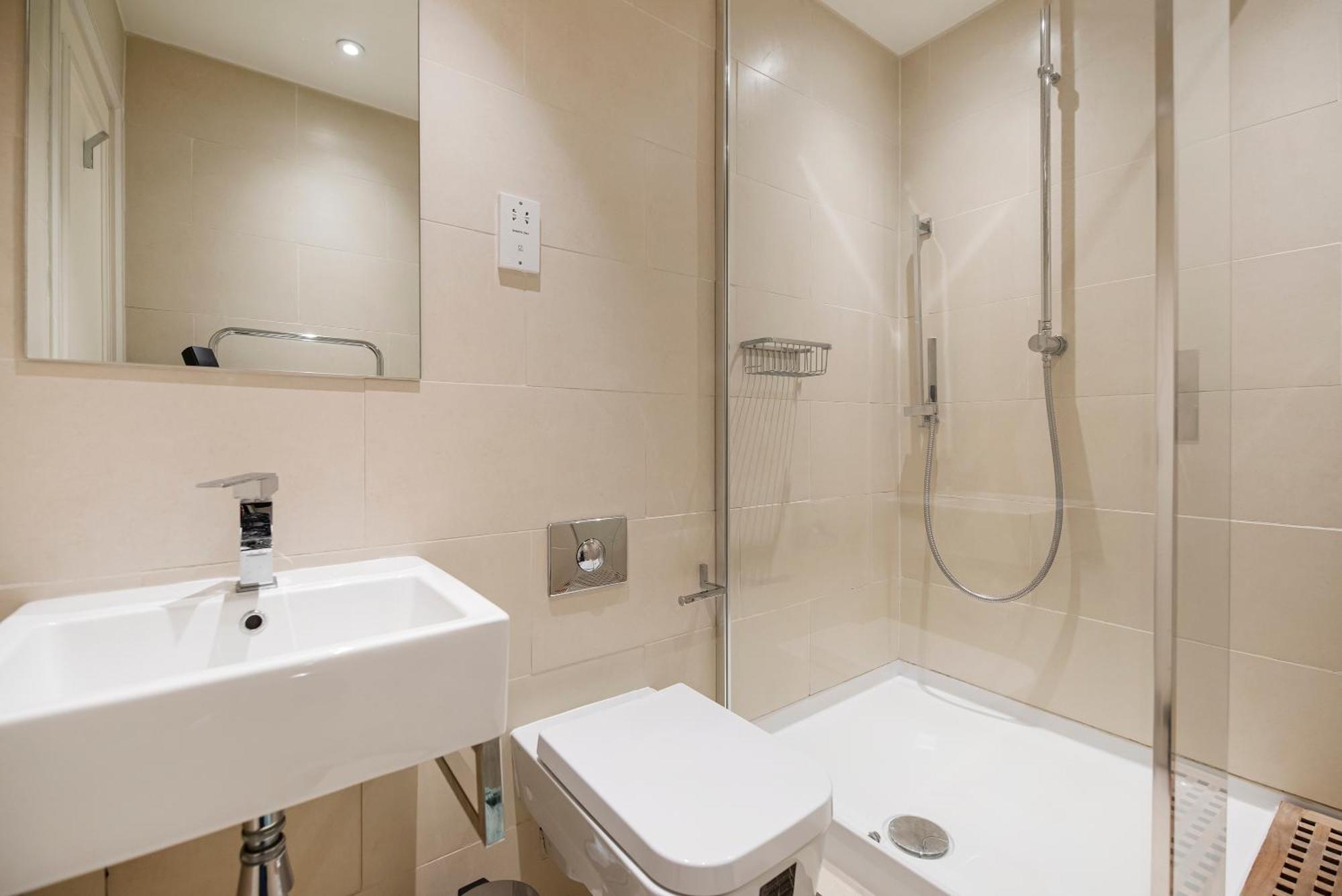 Central 2 Bed Maissonette ลอนดอน ภายนอก รูปภาพ